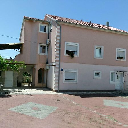 Apartments Saraden Водице Экстерьер фото