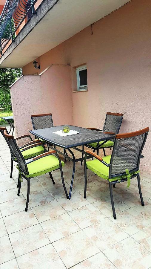 Apartments Saraden Водице Экстерьер фото